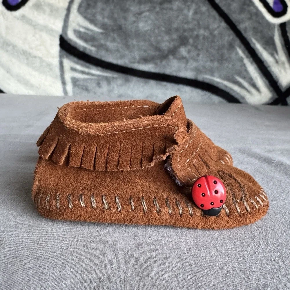 Size 1c - Minnetonka Suede Front Strap Bootie Moccasins Style 1122 Baby